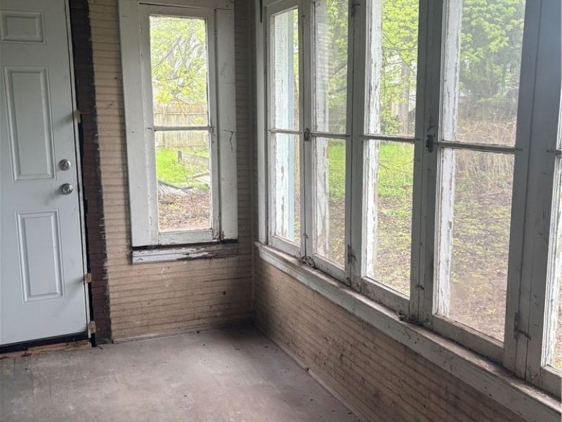 889 Harbor Street, Conneaut, OH 44030 Photo 4