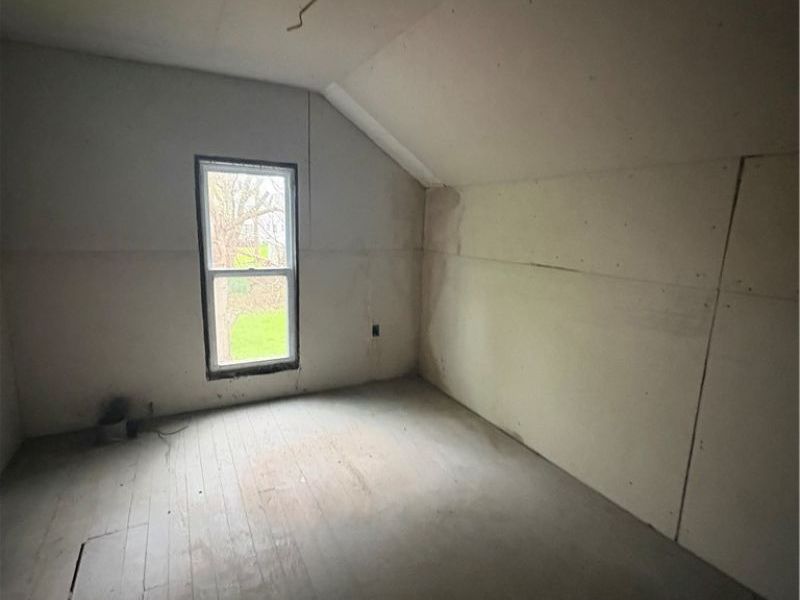 889 Harbor Street, Conneaut, OH 44030 Photo 9