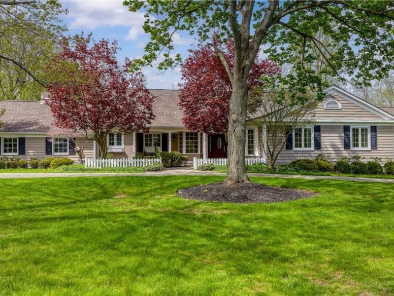 32245 Burlwood Drive , Solon, OH 44139 Photo 2