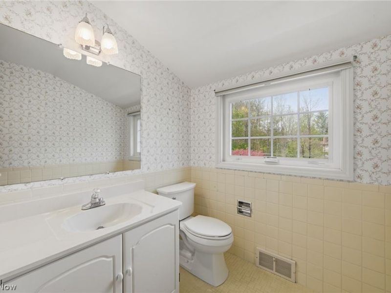 32245 Burlwood Drive , Solon, OH 44139 Photo 32