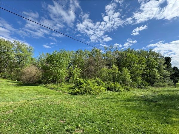 690 Gun Club Rd, Uniontown, PA 15401