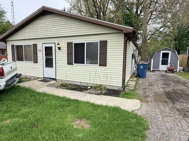 6028 James Road, Oregon, OH 43616