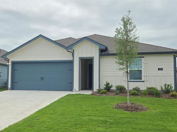 215 Desert Willow Way, Royse City, TX 75189