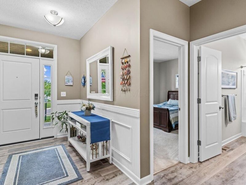 216 Honeywood Drive E, Galena, OH 43021 Photo 4