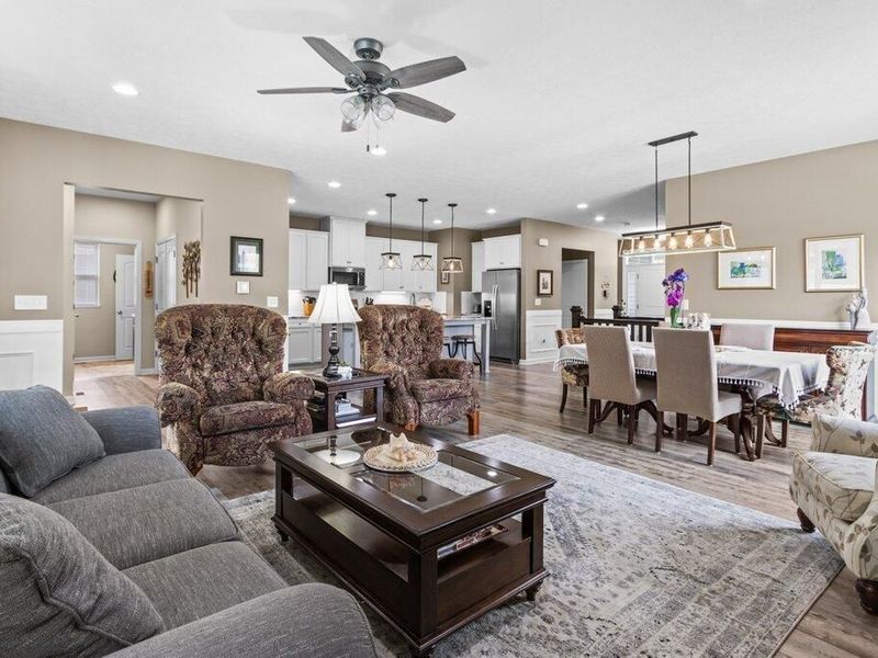 216 Honeywood Drive E, Galena, OH 43021 Photo 7
