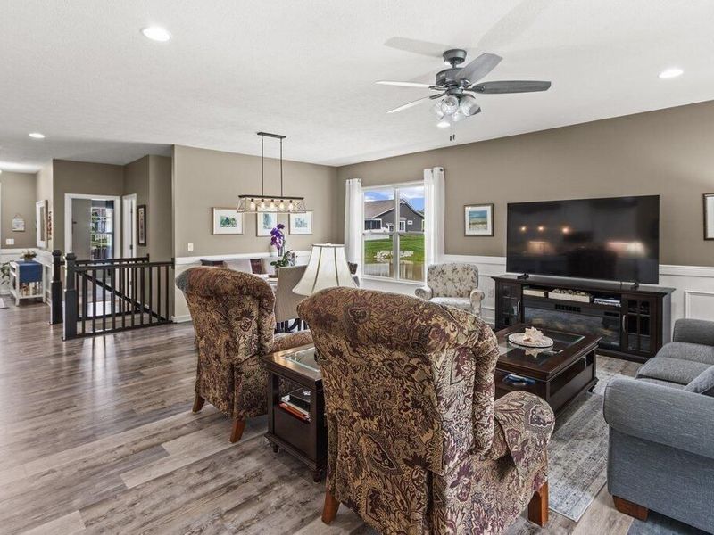 216 Honeywood Drive E, Galena, OH 43021 Photo 8