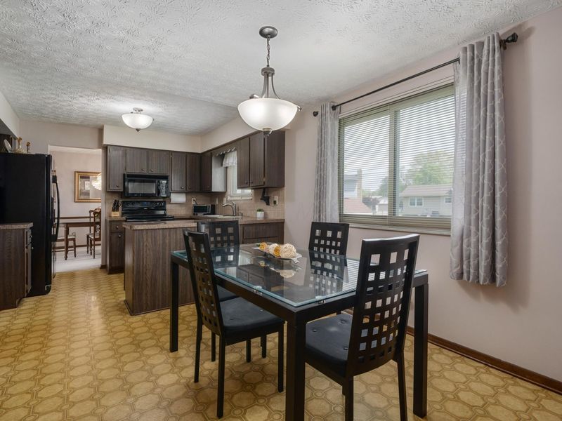 6898 Starfire Drive, Reynoldsburg, OH 43068 Photo 16