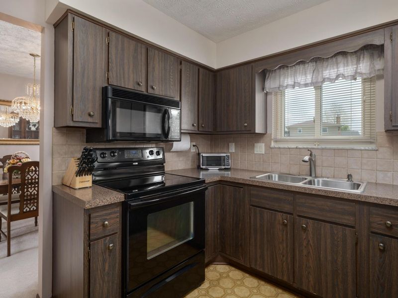 6898 Starfire Drive, Reynoldsburg, OH 43068 Photo 17