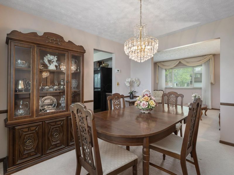 6898 Starfire Drive, Reynoldsburg, OH 43068 Photo 4