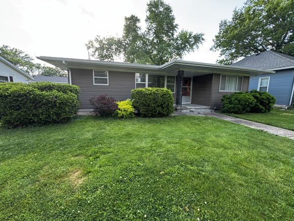 803 S Madison Street, Duquoin, IL 62832