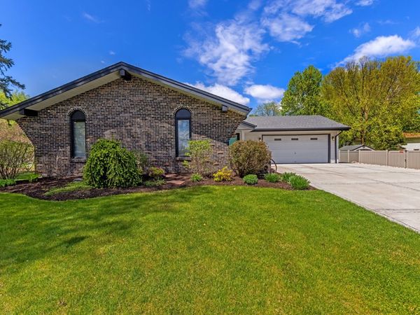 3364 CAVENDISH Court , Rockford, IL 61109