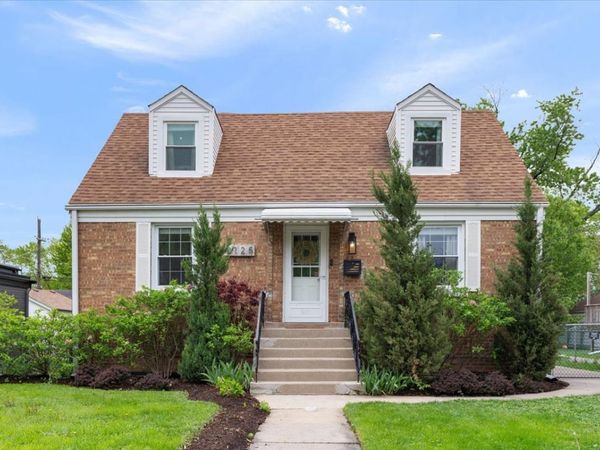 9125 S 54th Avenue , Oak Lawn, IL 60453