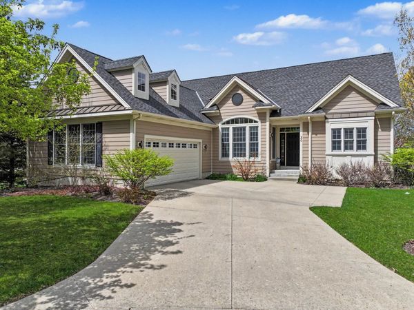 30 Denali Court , South Barrington, IL 60010