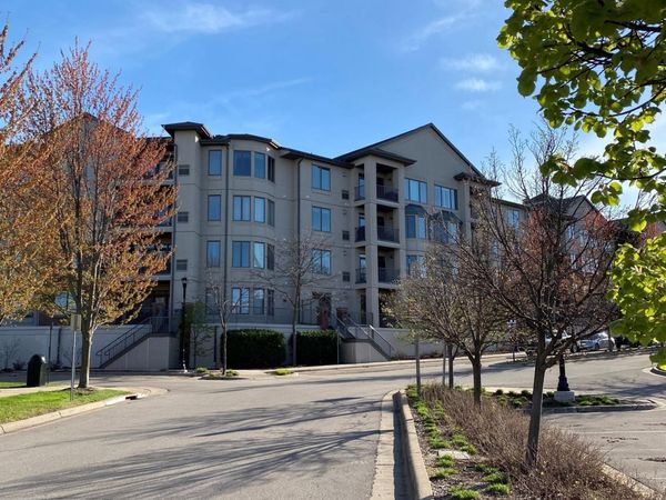 5275 Grandview Square, Unit 3310, Edina, MN 55436