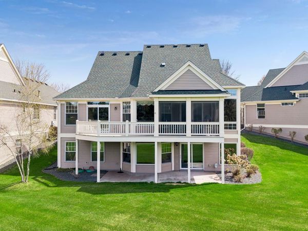 9954 Wellington Lane, Woodbury, MN 55125