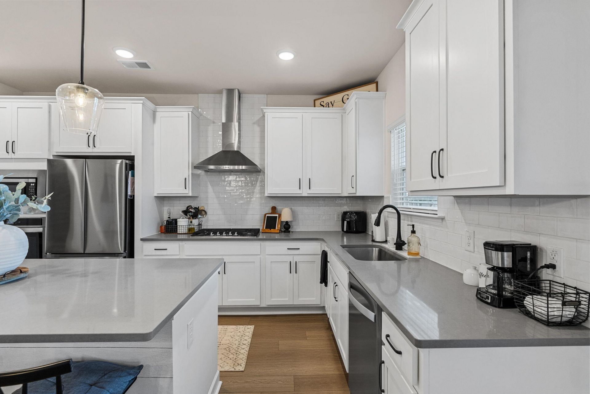 100 Lucca Drive Photo 19