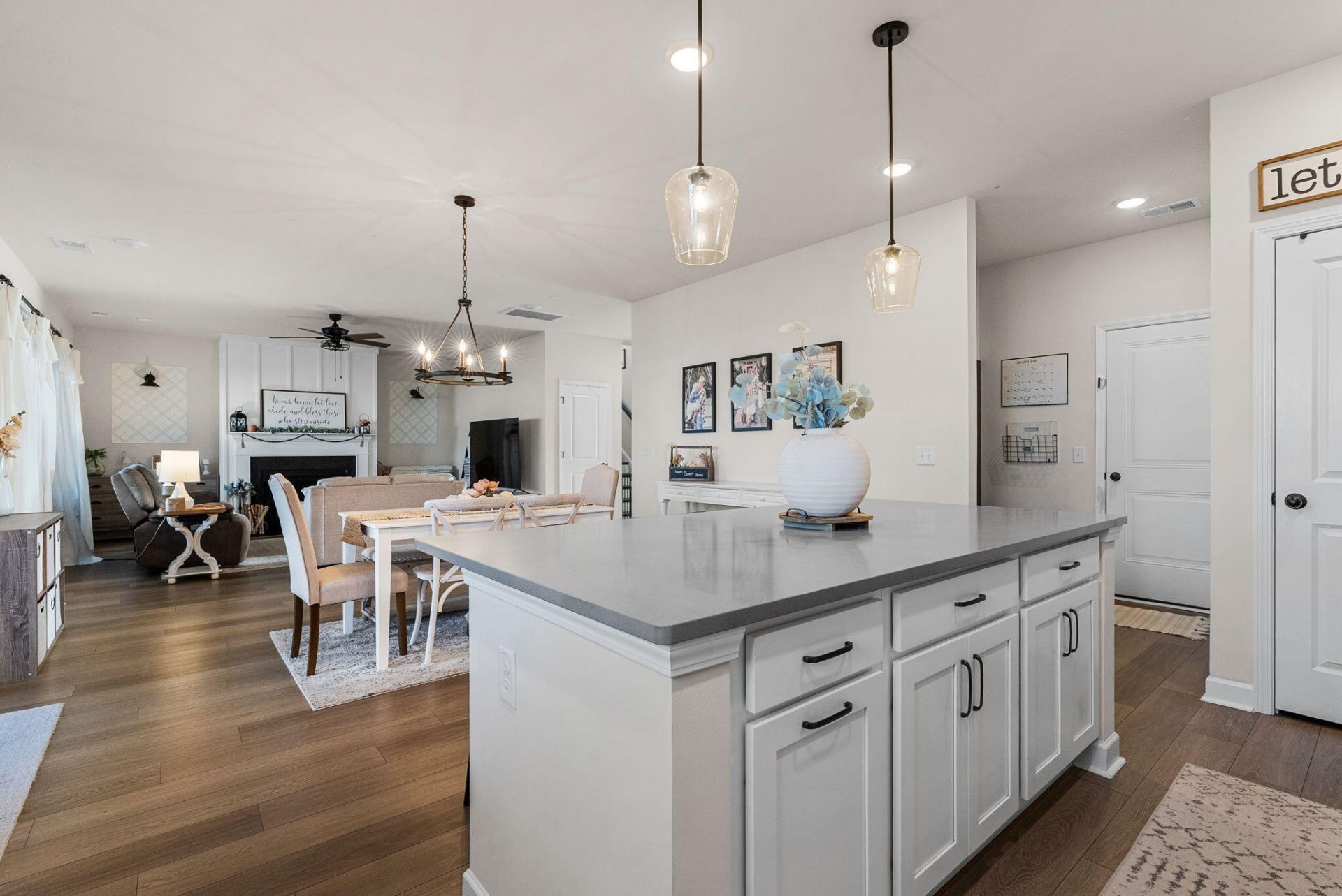 100 Lucca Drive Photo 21