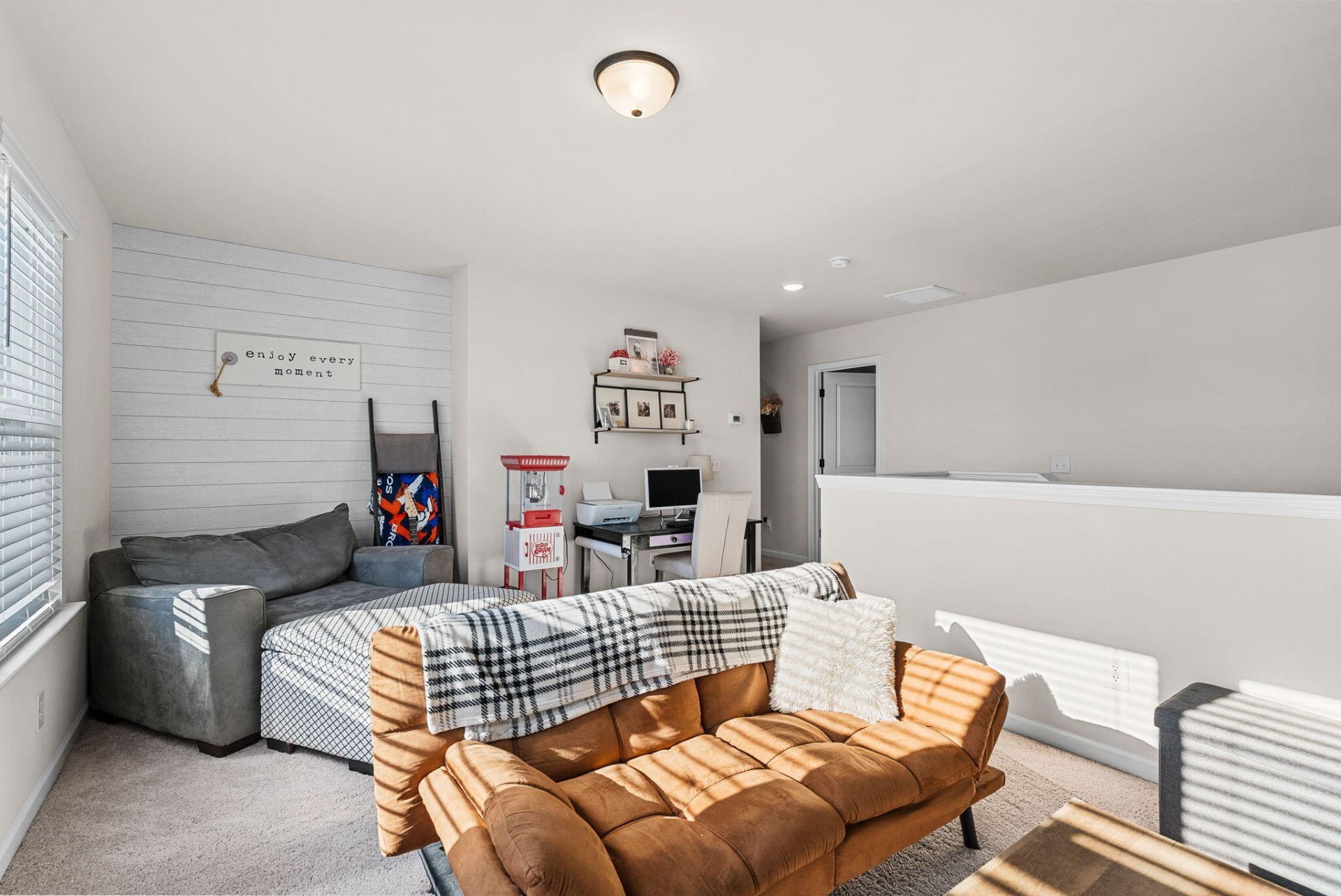 100 Lucca Drive Photo 33