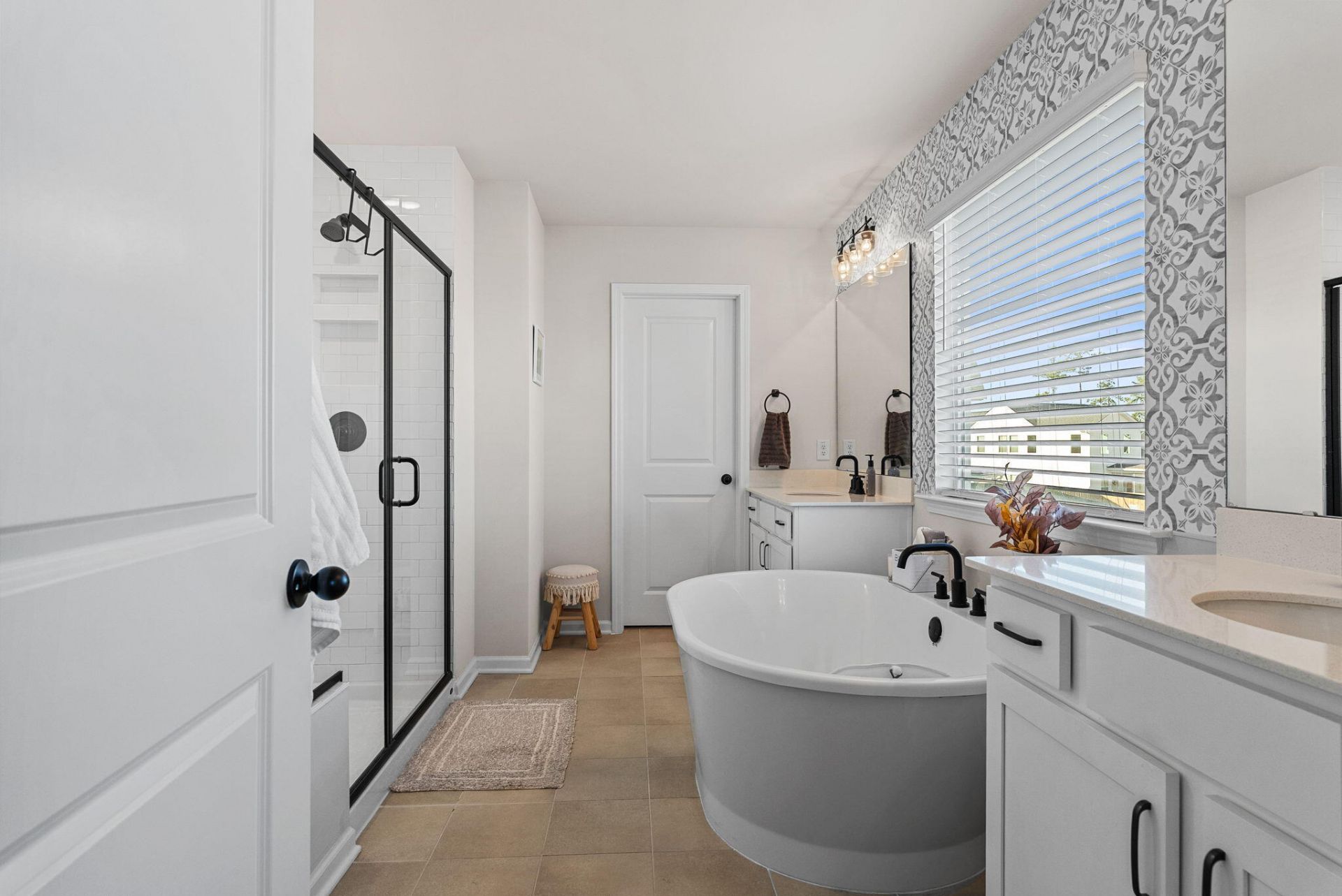 100 Lucca Drive Photo 36