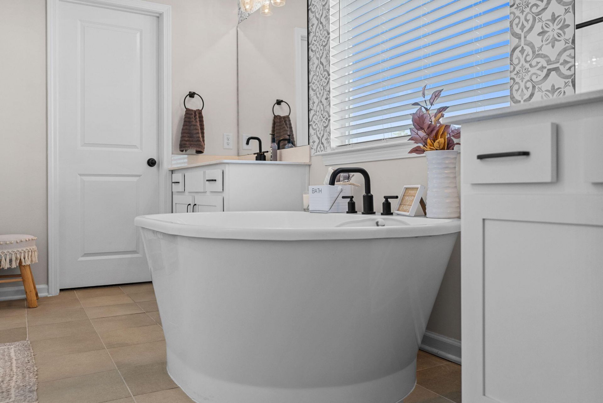 100 Lucca Drive Photo 39