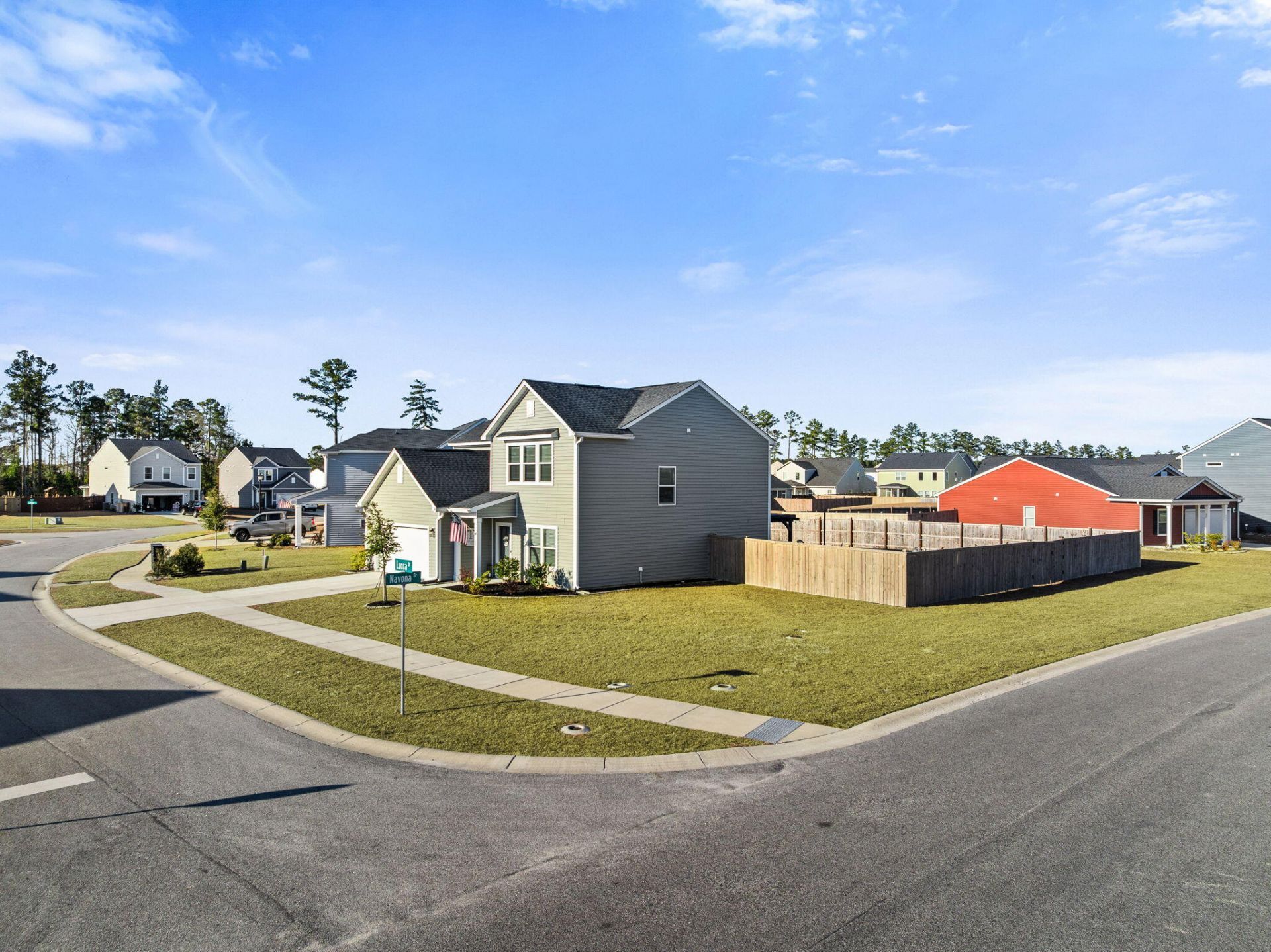 100 Lucca Drive Photo 4