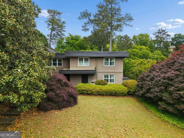 271 Lakemoore Drive NE, Unit C, Atlanta, GA 30342