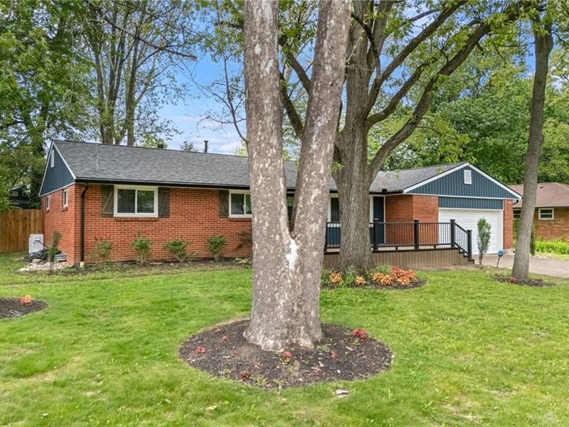 4855 Arrowhead Drive, Kettering, OH 45440 Photo 2