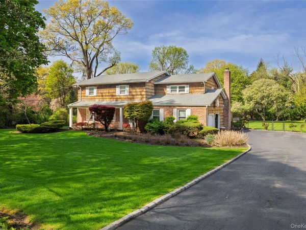 167 Brookville Lane , Glen Head, NY 11545