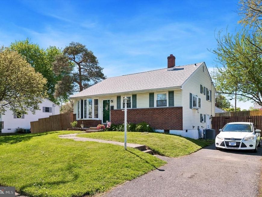 5 Stuart Drive, Aston, PA 19014 Main Photo