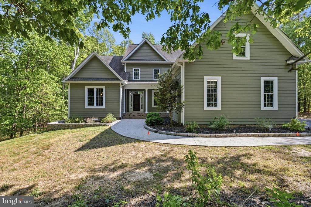 8825 First Branch Lane, Chesterfield, VA 23838 Main Photo