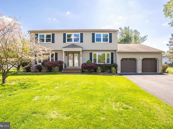 14 DOV PLACE, KENDALL PARK, NJ 08824