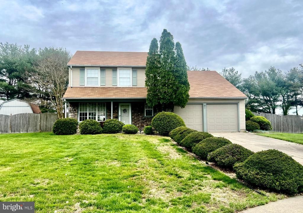 21 Laurelwood Lane, Mount Holly, NJ 08060 Main Photo