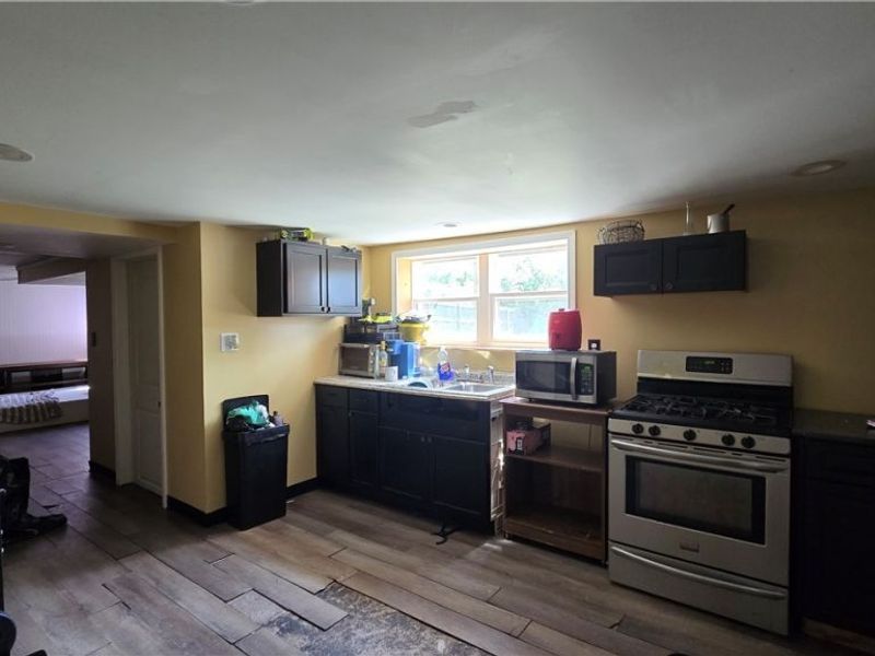 855 E College Street , Alliance, OH 44601 Photo 12