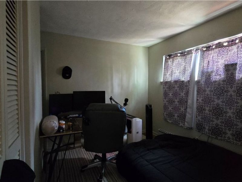 855 E College Street , Alliance, OH 44601 Photo 21