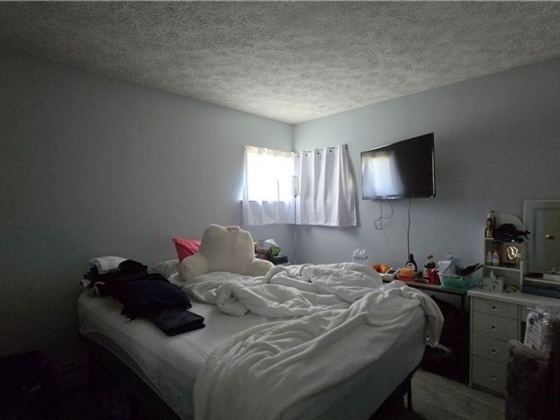 855 E College Street , Alliance, OH 44601 Photo 23