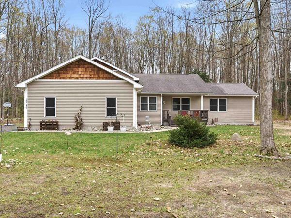 2129 Morgan Run Drive, Interlochen, MI 49643