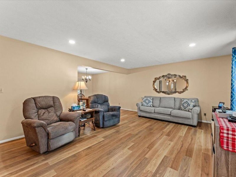 9 Bonnie Lane, Southgate, KY 41071 Photo 8