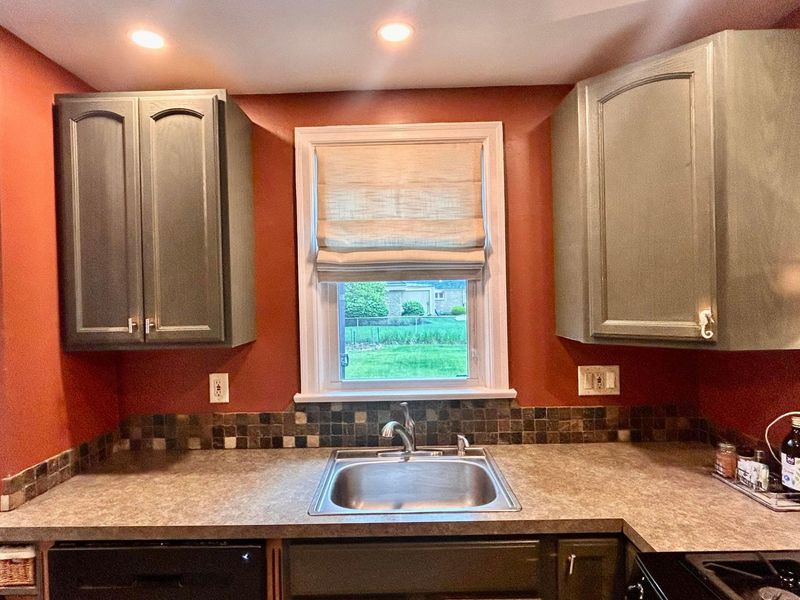 88 S Chesterfield Road, Columbus, OH 43209 Photo 11
