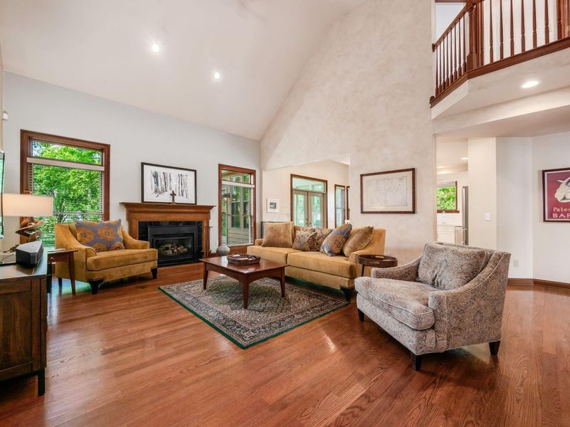 3818 Riverwatch Lane, Columbus, OH 43221 Photo 12