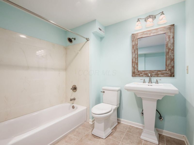 3818 Riverwatch Lane, Columbus, OH 43221 Photo 47