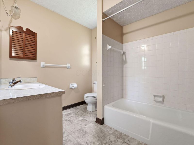 434 Tresham Road, Columbus, OH 43230 Photo 42