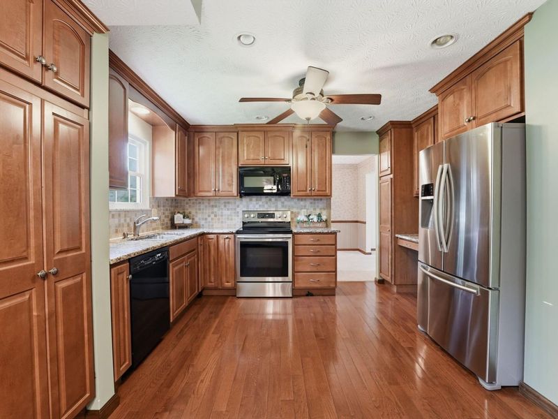 434 Tresham Road, Columbus, OH 43230 Photo 6