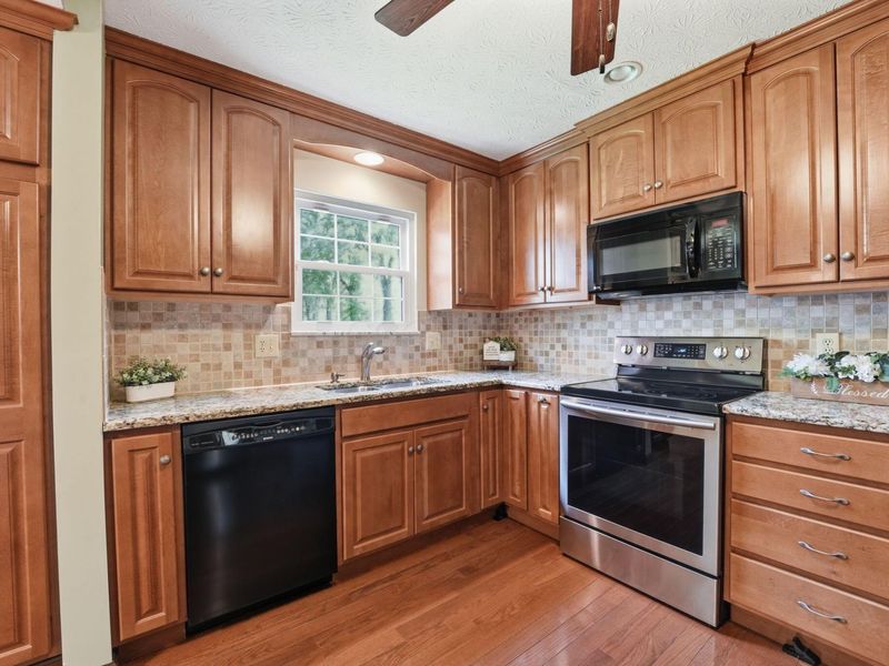 434 Tresham Road, Columbus, OH 43230 Photo 8