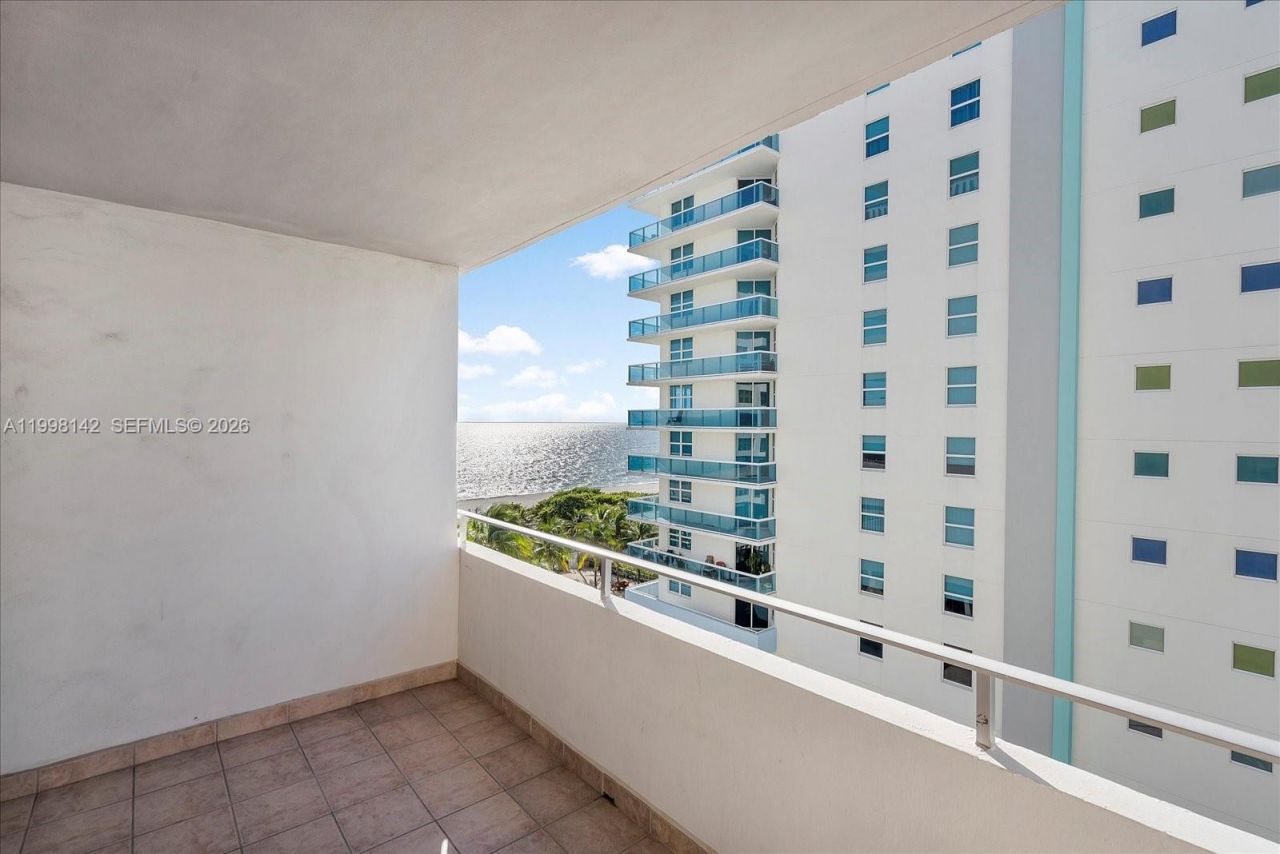 9225 Collins Ave , Unit 706, Surfside, FL 33154 Photo
