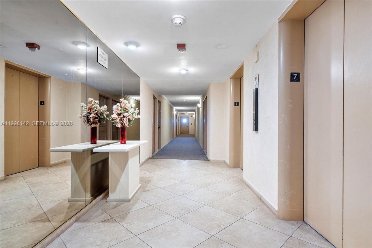 9225 Collins Ave , Unit 706, Surfside, FL 33154 Photo