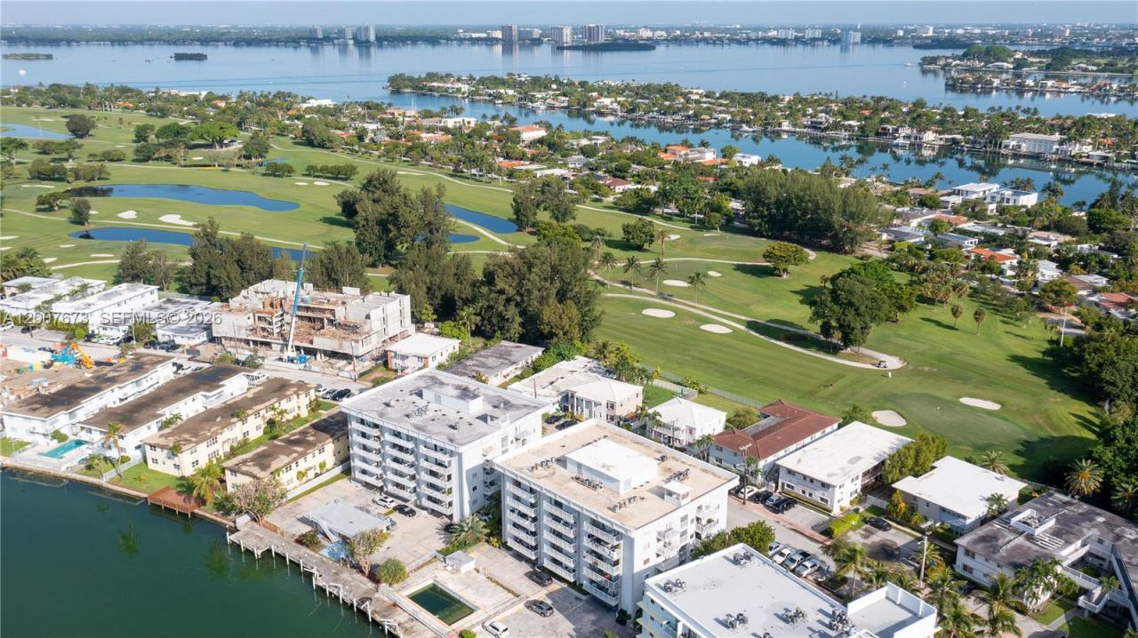 110 S Shore Dr , Unit 5B, Miami Beach, FL 33141 Photo