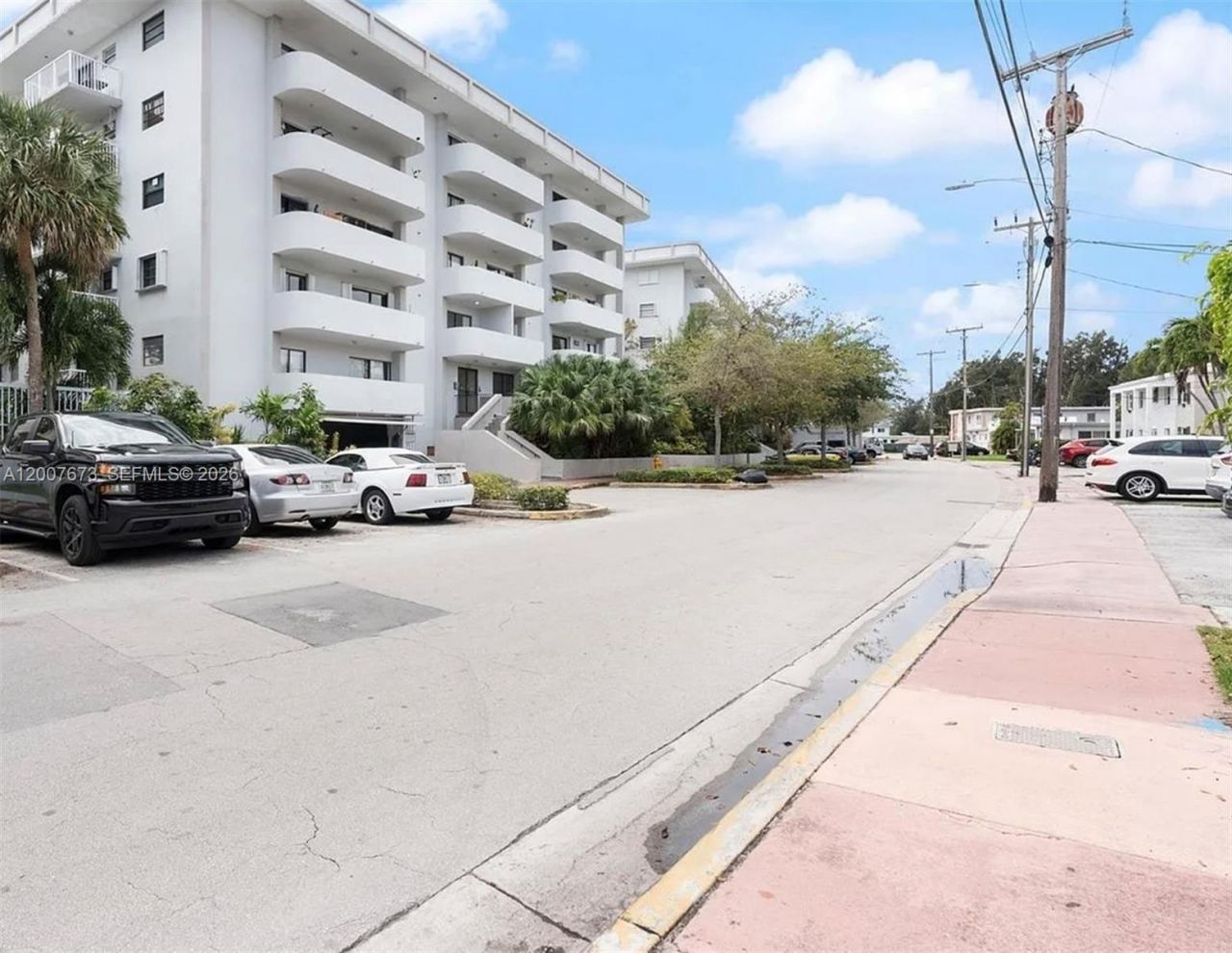 110 S Shore Dr , Unit 5B, Miami Beach, FL 33141 Photo