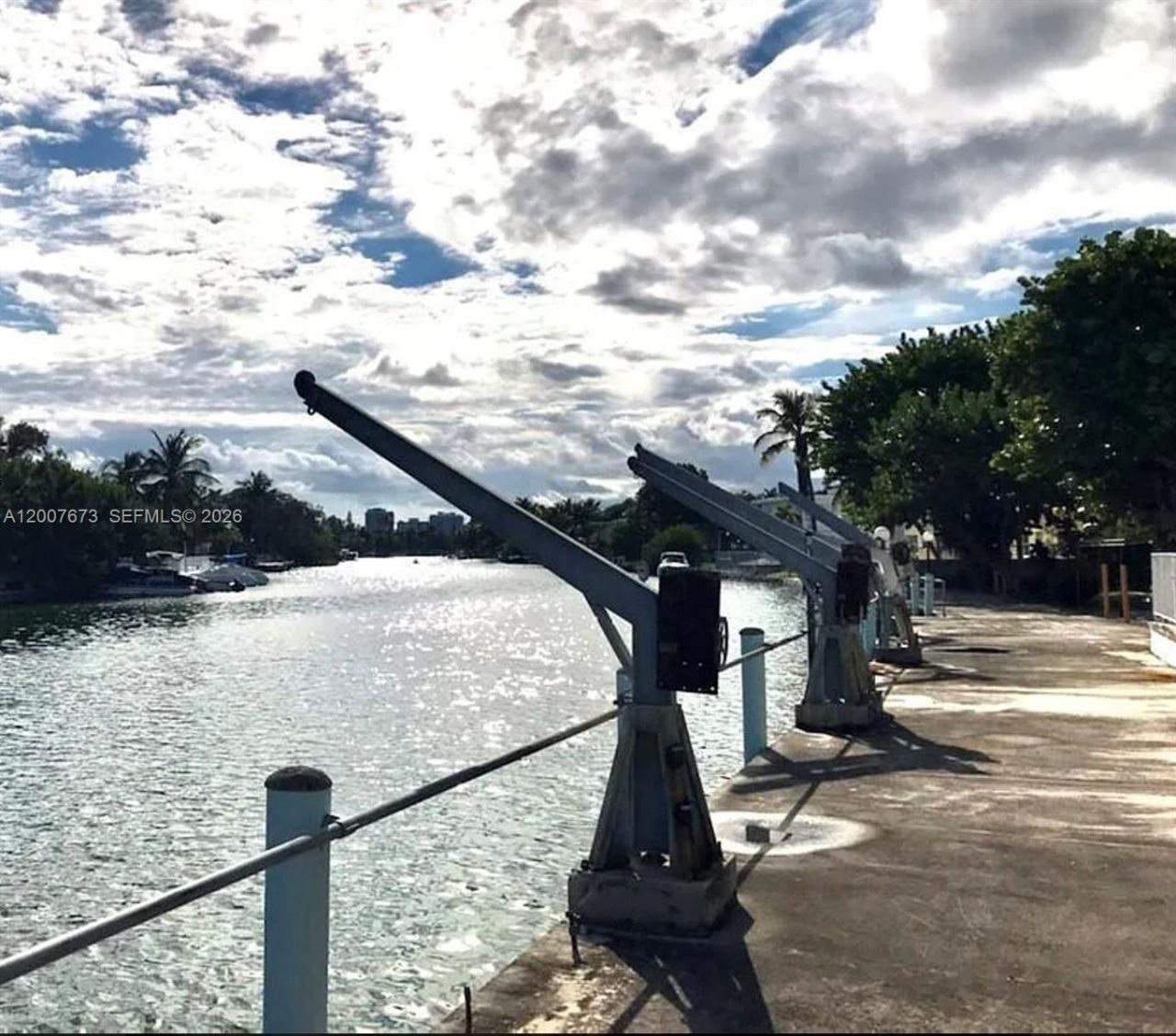 110 S Shore Dr , Unit 5B, Miami Beach, FL 33141 Photo