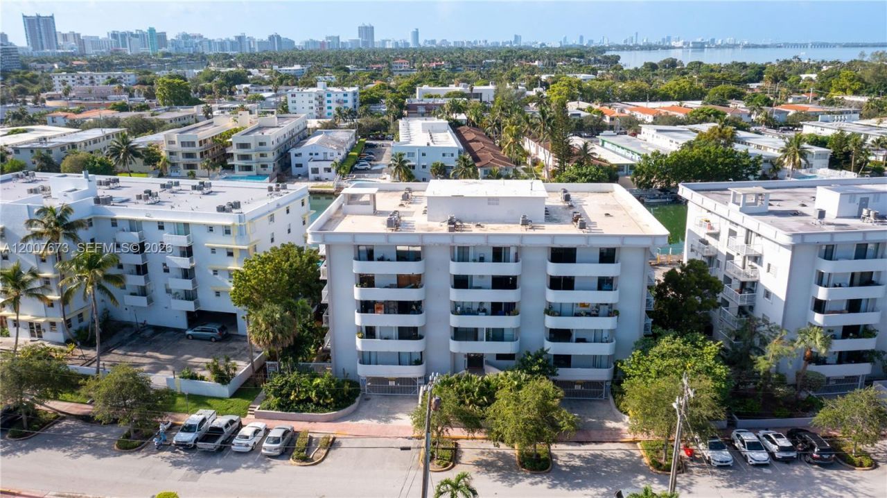 110 S Shore Dr , Unit 5B, Miami Beach, FL 33141 Photo