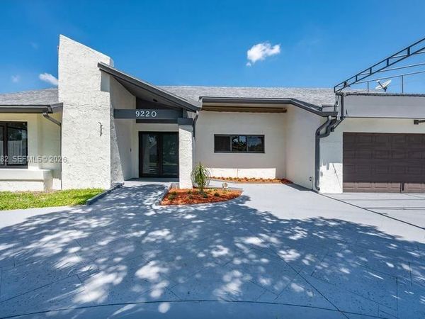 9220 SW 100th Ave Rd , Miami, FL 33176